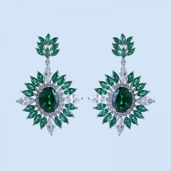 Boucles d'oreilles pendantes en argent sterling avec émeraude et vert rhodium ovales 