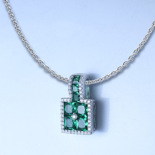 Ensemble de bijoux en argent sterling avec pendentif serti de diamants, vert émeraude et coupe spéciale 