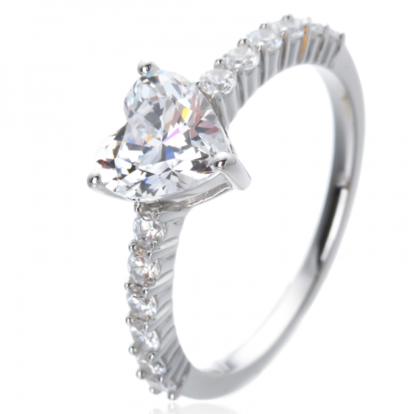 Blanc Cubic Zircone Coeur Coupe Rhodium sur des anneaux de mariage en argent sterling pour femmes 