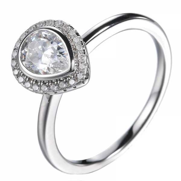 Bague de fiançailles avec halo de diamants en forme de poire simulés en argent sterling
 