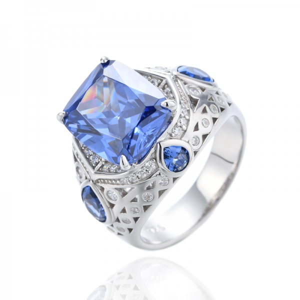 Bague Coussin Tanzanite Et Zircon Cubique Blanc Argent Rhodié 