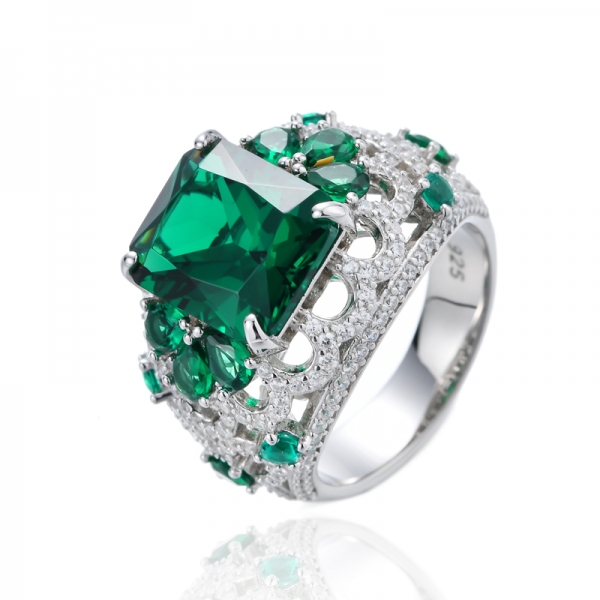 Bague octogonale en argent rhodié et nano-oxyde de zirconium vert 