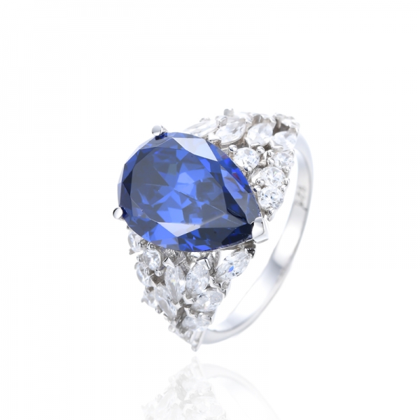 Bague en argent rhodié avec tanzanite et zircone cubique blanche en forme de poire 