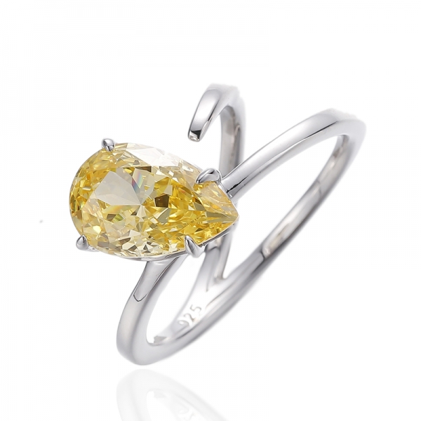 Bague en argent rhodié avec zircon cubique jaune et diamant en forme de poire 