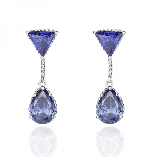 Boucle d'oreille en argent rhodié et zircon cubique en forme de poire et trillion de tanzanite 