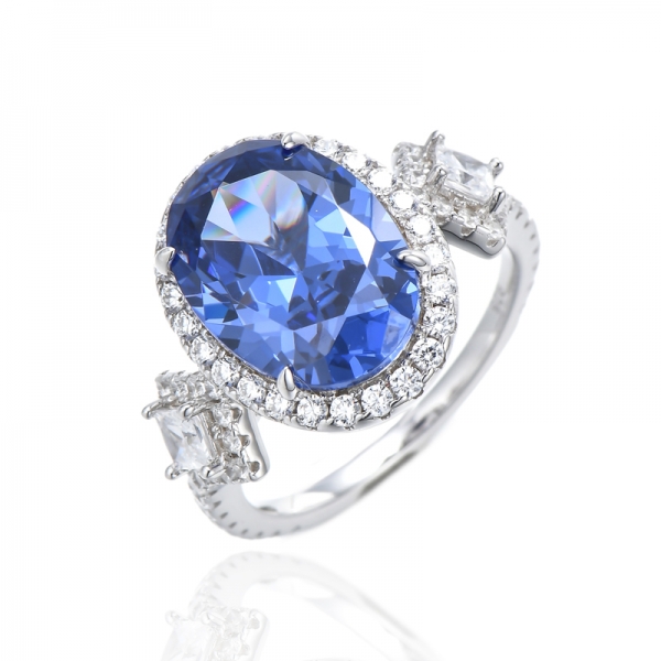 Bague en argent rhodié avec tanzanite et zircon cubique blanc de forme ovale 