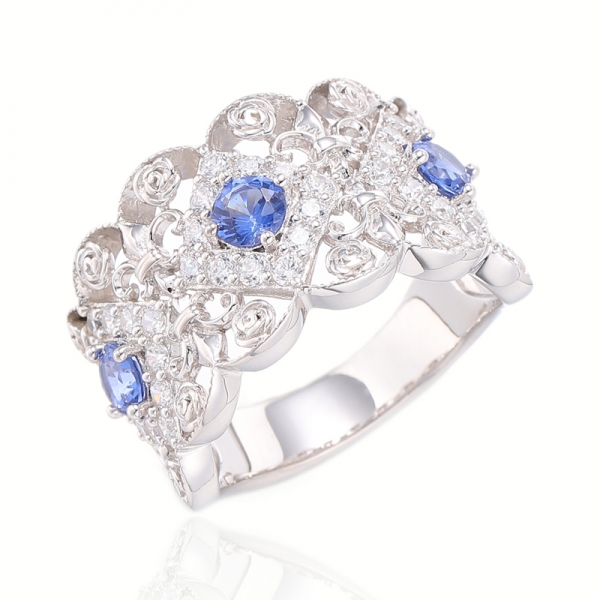 Bague ronde en argent rhodié avec tanzanite nano et zircon cubique blanc 