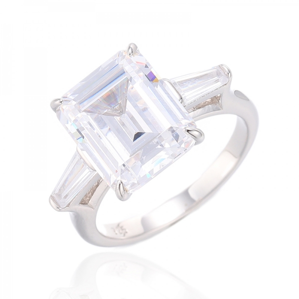 Bague en argent avec diamant taille émeraude et zircon cubique blanc effilé avec placage en or rose 