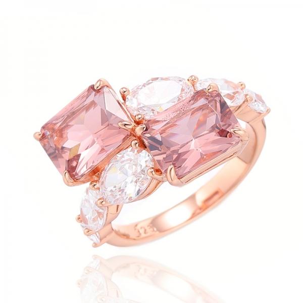 Bague en argent avec zircon cubique blanc de forme ovale et nano-morganite octogonale avec placage en or rose 