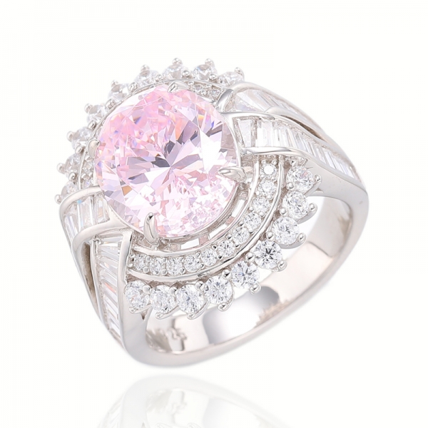 Bague en argent rhodié avec diamant de forme ovale rose et baguette blanche avec zircon cubique 