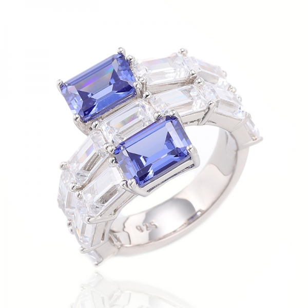 Bague en argent plaqué rhodium avec tanzanite émeraude et zircon cubique blanc 