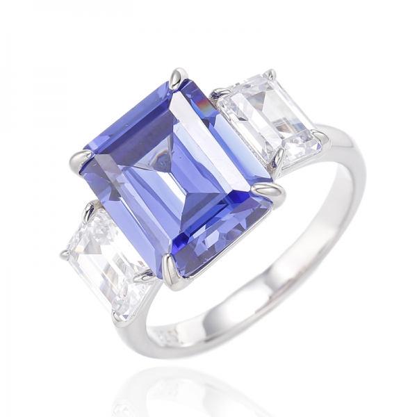 Bague en argent plaqué rhodium avec tanzanite taille émeraude et zircon cubique blanc 