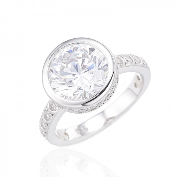 Bague ronde en argent plaqué rhodium avec zircon cubique blanc 