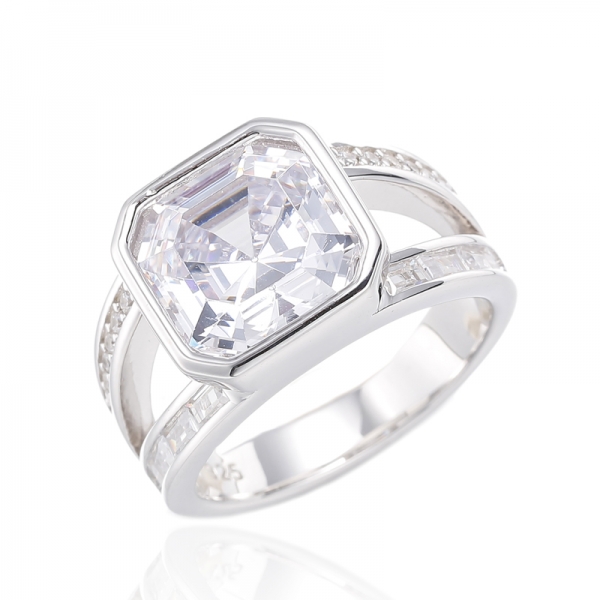 Bague en argent plaqué rhodium avec zircon cubique blanc Asscher et Baguette 