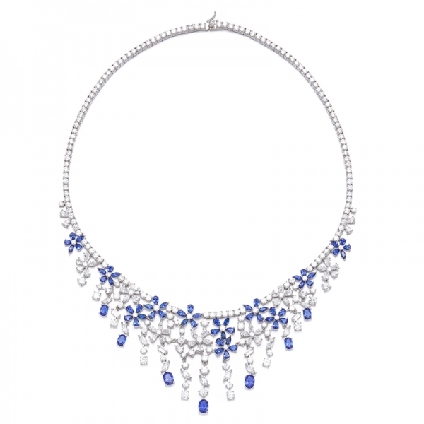 Collier en argent rhodié avec zircon cubique blanc en forme de nano bleu marquise et de poire 