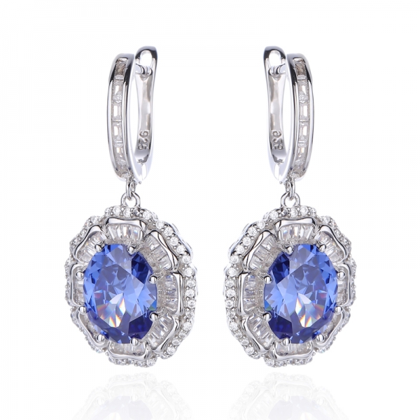 Boucle d'oreille en argent plaqué rhodium avec tanzanite et baguette cubique blanche de forme ovale 