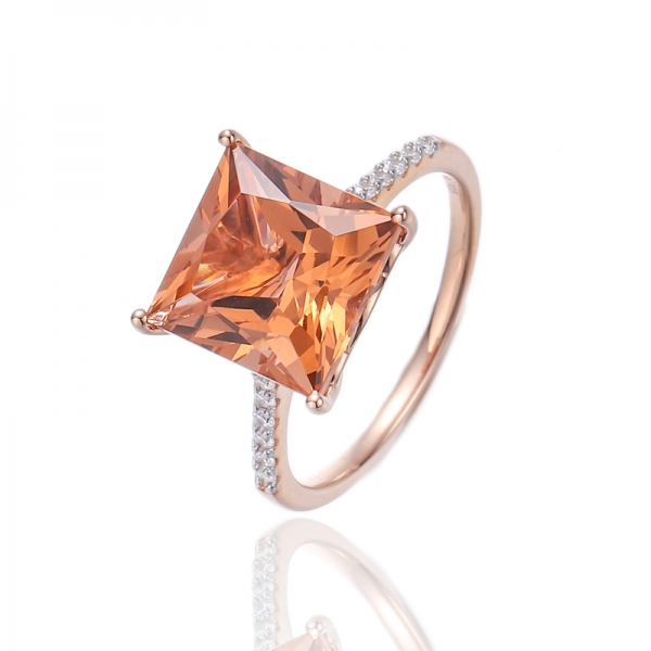 Bague en argent avec morganite carrée nano et zircon cubique blanc rond avec placage en or rose 