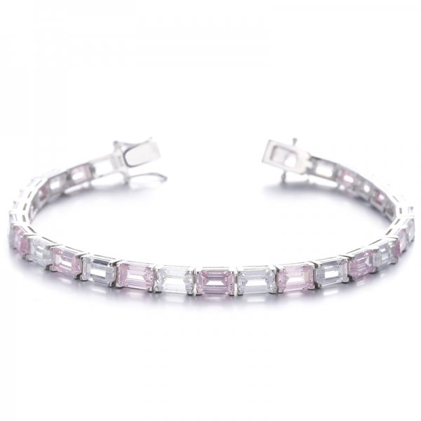 
     Bracelet en argent rhodié avec diamants taille émeraude et zircon cubique blanc
     