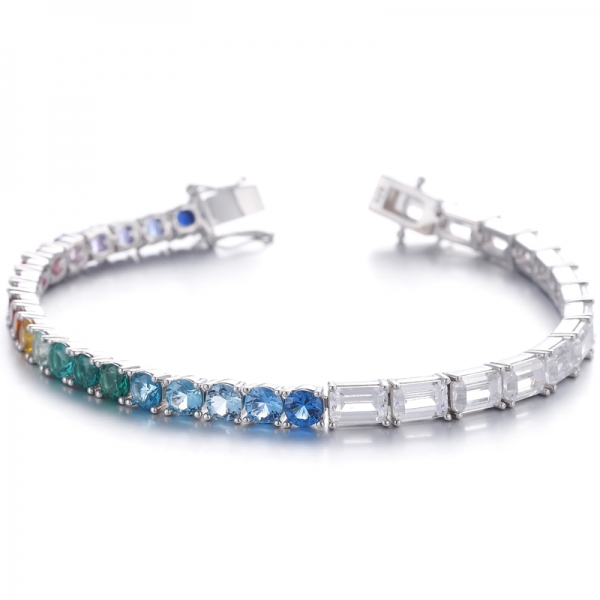 
     Bracelet rond en argent rhodié et zircon cubique blanc, couleur arc-en-ciel et taille émeraude
     