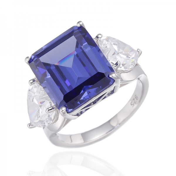 Bague en argent rhodié avec tanzanite taille émeraude et zircon cubique blanc en forme de cœur 