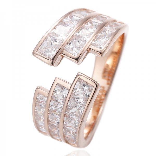 Bague en argent rhodié avec zircon cubique carré arc-en-ciel 