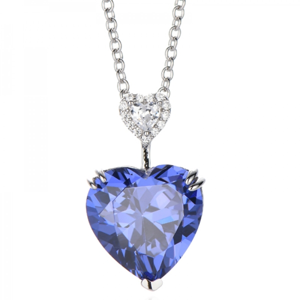 Collier en argent rhodié avec tanzanite en forme de cœur et zircon cubique blanc 