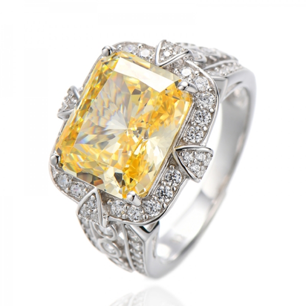 Bague en argent plaqué rhodium avec tanzanite taille émeraude et zircon cubique blanc rond 