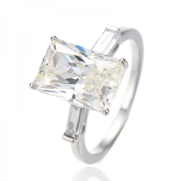 Bague octogonale en argent rhodié avec diamant G et zircon cubique blanc baguette 