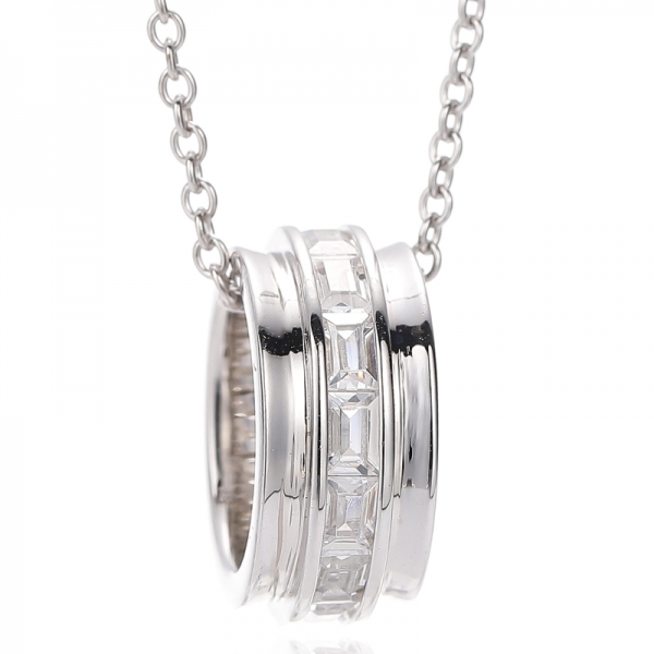 Pendentif baguette en zircon cubique arc-en-ciel et argent rhodié 