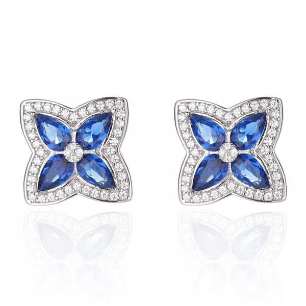 Boucles d'oreilles en argent 925 plaqué or rose, ornées de morganite en forme de poire, de nano-zirconium blanc et de zircon cubique rond. 